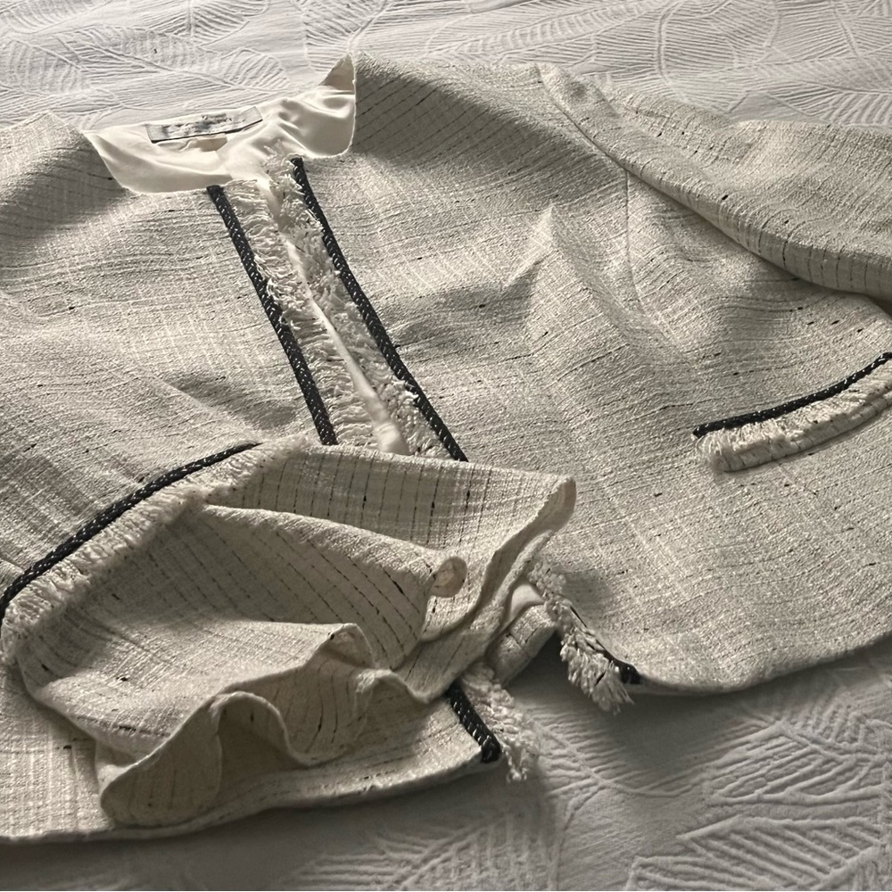 Tahari size 14p new without tags